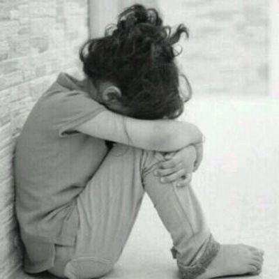 أيقظني الحزن من سباتٍ عميق رجّ أوردة قلبي ، دبّ من صمتي خرافات حديث اجمع ما تبقى من روحي العوجاء في جسد حواء لانثرها هُنا ...