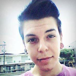 Melhor rapper de cwb, o mais lindo do mundo e as melhores musicas é ele quem faz. Para sempre Ghomaa