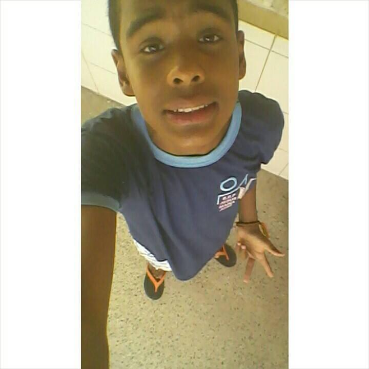 Grandão ' Fake Number '3 ' 13 Aninhos Segue Ai Máah ' :) ^_^ '