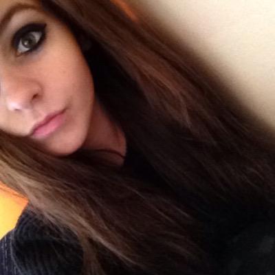 follow @famousafi or I'll unfollow sorry ilysm x