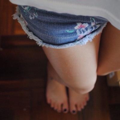 http://t.co/ohQx9V81mYñadora.Cariñosa. 

Como me trates, te tratare.