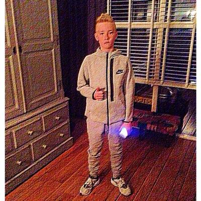 zeeburgia u013  I am kick de ball ☝️⚽️⚽️