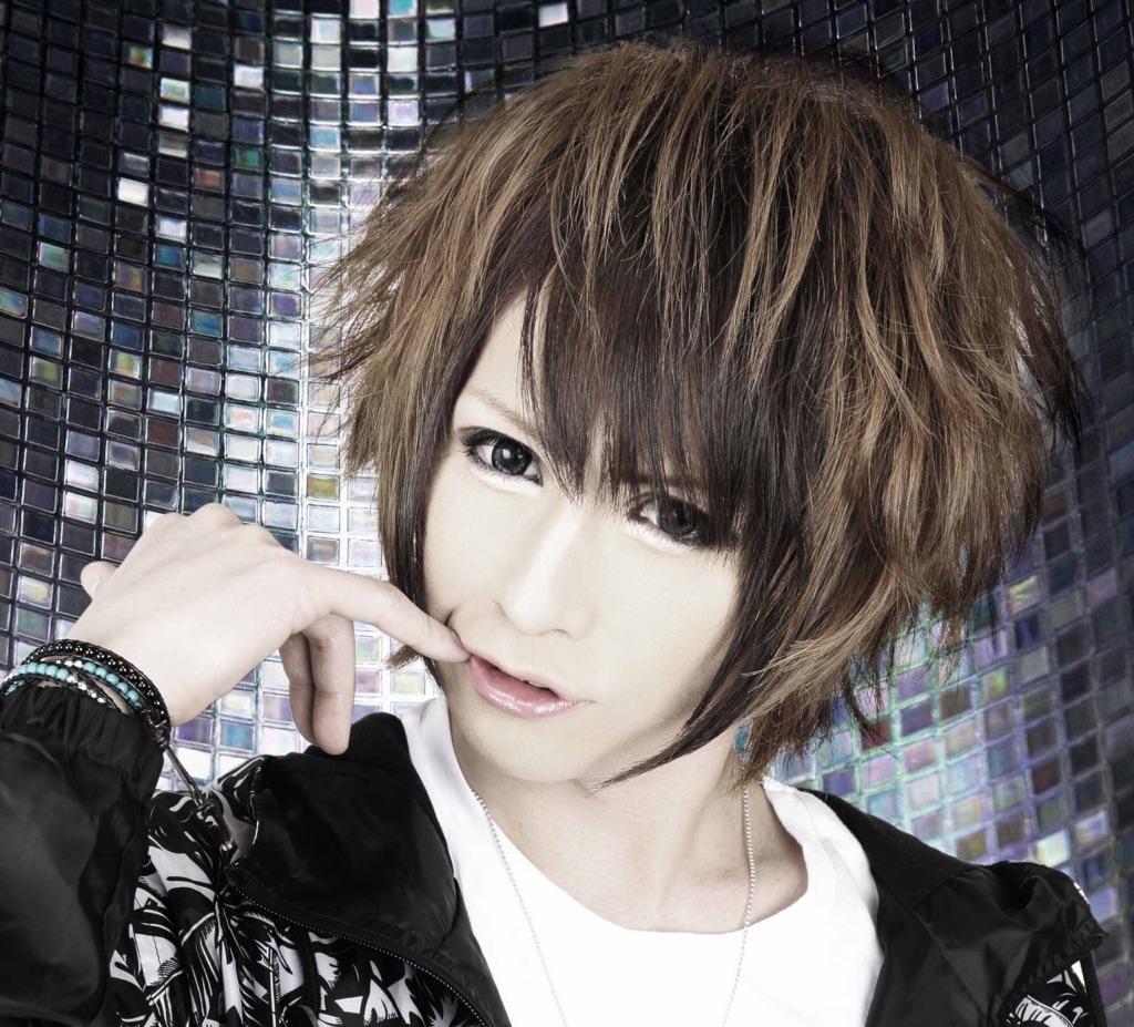 king zeebraというレーベルの代表をやっています。