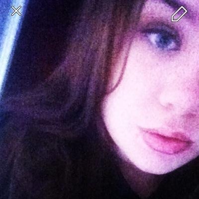 ErinLeonard98's profile picture. Beauty is truths smile when she beholds her own face in a perfect mirror