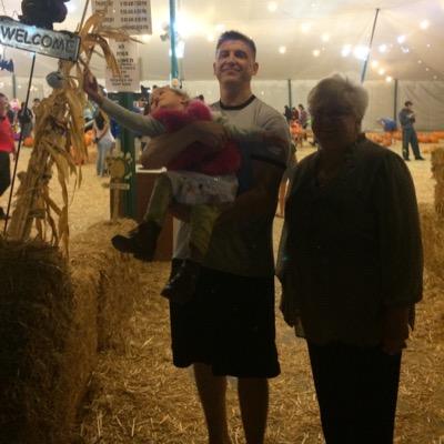 j_ardena's profile picture. 