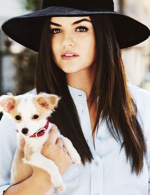 BookdeAriaM's profile picture. Dos pueden guardar un secreto.... si una esta muerta