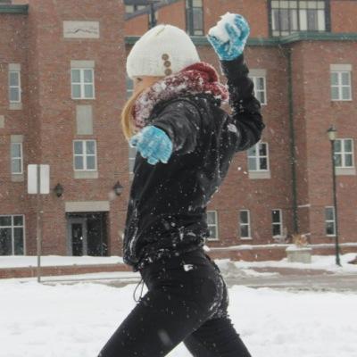 kaitlyntaylorxo's profile picture. If you want to learn what someone fears losing, watch what they photograph.