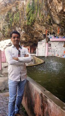 DineshHeena100's profile picture. 