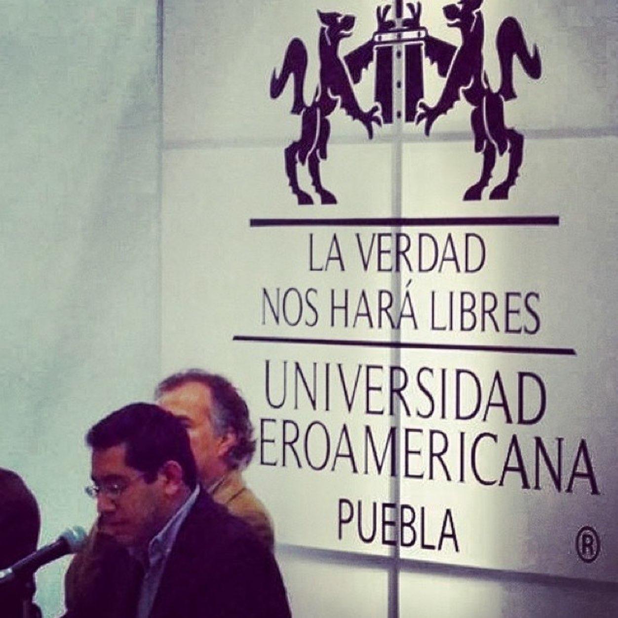 Politólogo y Administrador Público