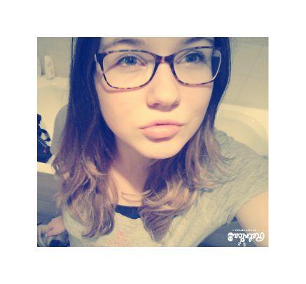 Michi_ahoj's profile picture. -. 4'teen.c:
-. vergeben.❤ -.whatsapp + facebook vorhanden.☺
-.Reiterin. -.stolzes bienchen♥+loewenkind.♡