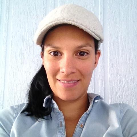 SusaMontemayor's profile picture. Diseñadora, apasionada por el arte y las distintas formas de expresión, creativa y soñadora. Desordenada, olvidadiza. Amo el mar y viviré muchas vidas mas...