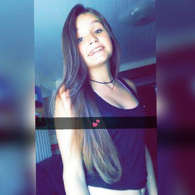 ele se apresentou. Ela sorriu