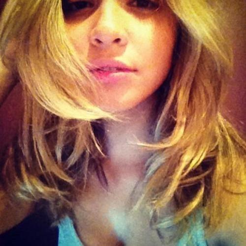 PasplusSarah's profile picture. Écoute,on se connait pas,donc pourquoi m'unfollower?jss un pe hippie,faut pas m'en vouloir,le vice je connais pas,c'est naturelle!