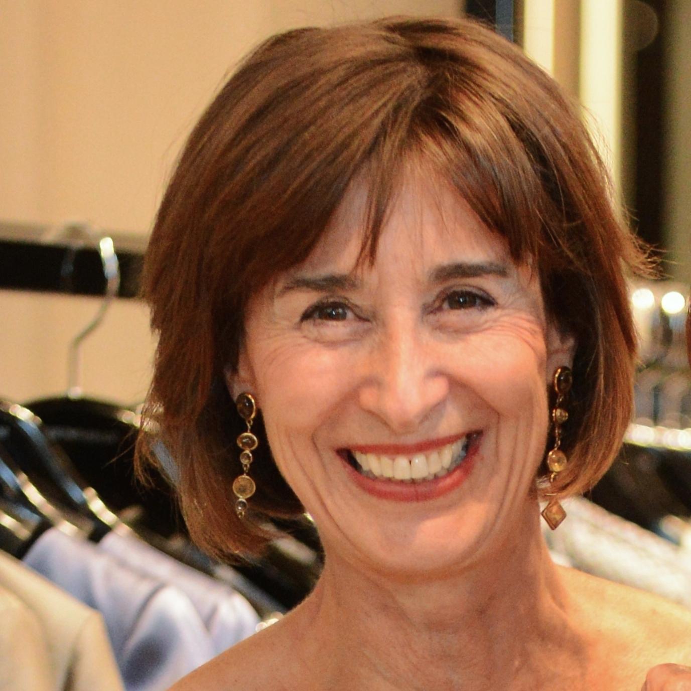 Fashion Stylist /Image Consultant  Featuring European Style & Elegance
