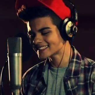 @justinbieber @abrahammateomus Ellos me robaron el ♥. Mi sueño? algún día llegar a conocerlos, ese es mi mayor sueño ♥ Los Amooo Linduras ♥