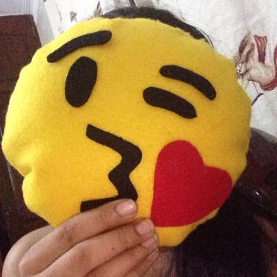 OWOA70005's profile picture. Once a fangirl, always a fangirl 3. Follow my other account @Real_Linette