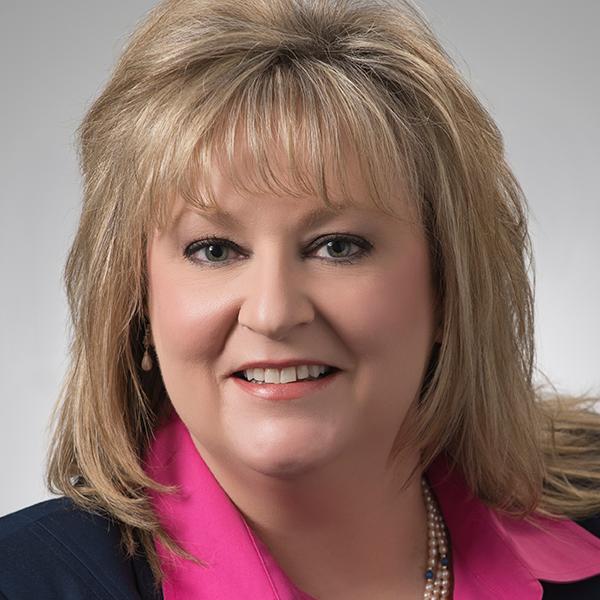 Hutch, KS native, Washburn alum, Mktg/Comm (tweets are my own), lover of news, photog/design, most music/pop culture, Chiefs, Royals, KU.