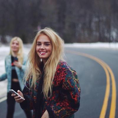 i gave you one free follow, so please follow @POLAERTS in back