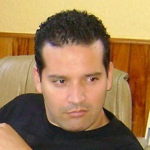 El toque de un maestro transforma vídas; y estas vidas transforman naciones.  (Imparto clases de español).