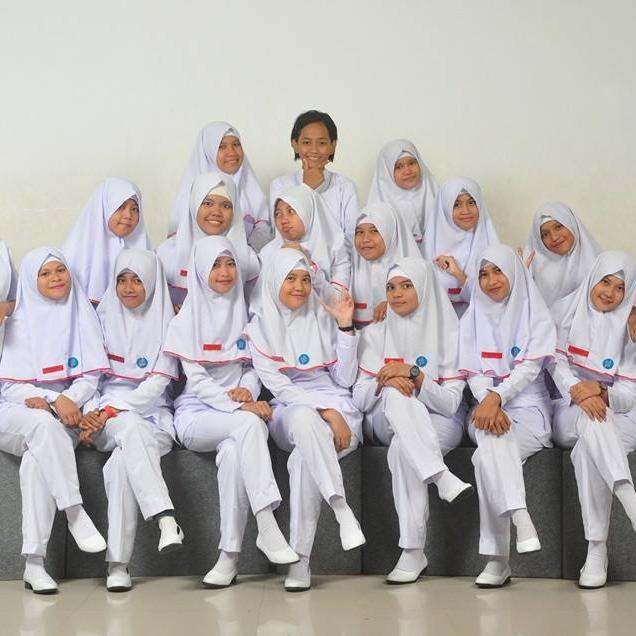 nur_annisa130's profile picture. 