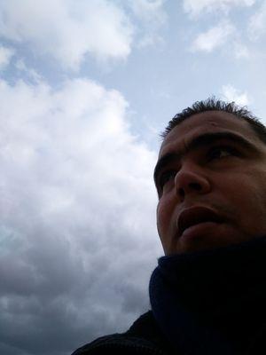 Citizen of the world, passionate of music, cinema, philosophy, politics, economy and literature