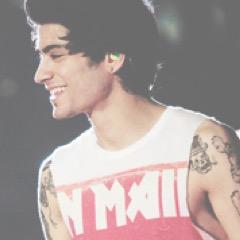 follow @dropoutmalik !!!!!!!