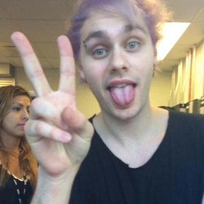 drwshotfs's profile picture. »harry se la come y louis se la da«