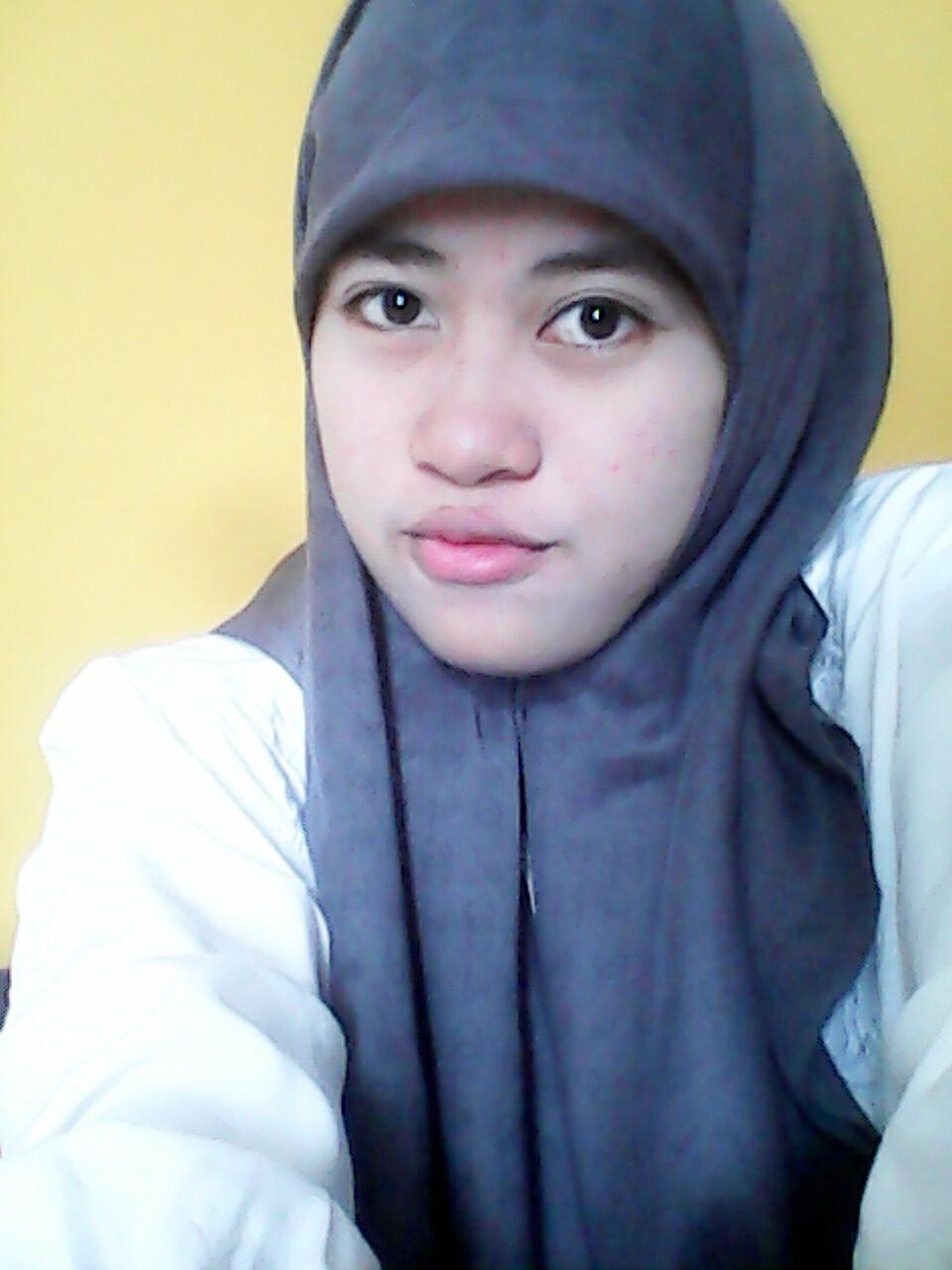 Putry_declining's profile picture. | シ ♥ALLAH SWT♥ ♥Rasulullah SAW ♥シ | ☺PapaMama☺ | TopsyDeNaa OF Dazzlinggirl | @alisyarief @prillybie |  | ☆Likes Blue☆ | sensitif oVer tp penyayang loh ya |