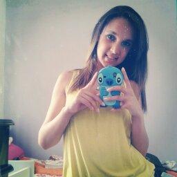 Libriana, 19 anos, estudante de jornalismo ♡