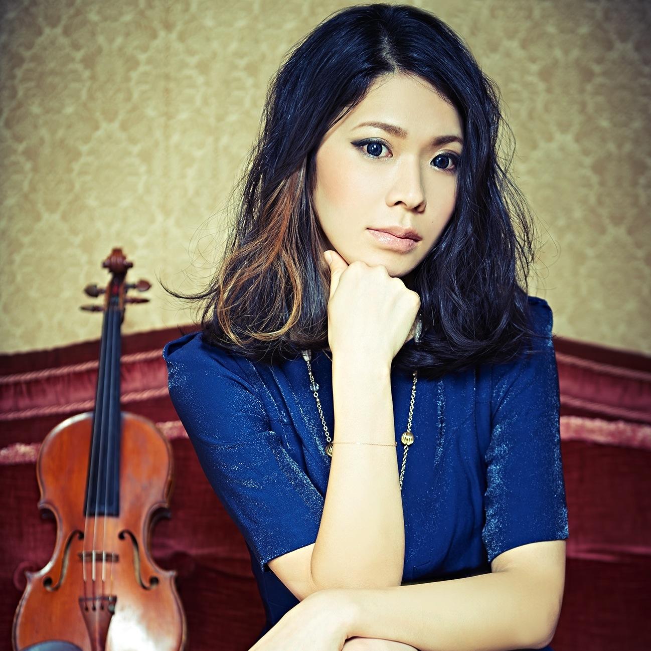 violinist Yuiです。クラシカルポップスユニット『Vanilla Mood』フラメンコポップスユニット『Soluz』ジプシークラシックユニット「Neo Hyclad」「Wolf Tone」「i's」のviolinやってます♬フラメンコ、アイリッシュなど民族音楽好き♡幅広く活動しています。よろしくお願いします！