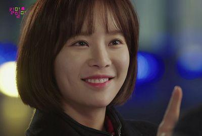 세기는 차군에게서 떨어져나온 상처 조각이 아닐까요. 아마도 가장 많이 손이 가고 가장 많이 안아줘야 할 상처.