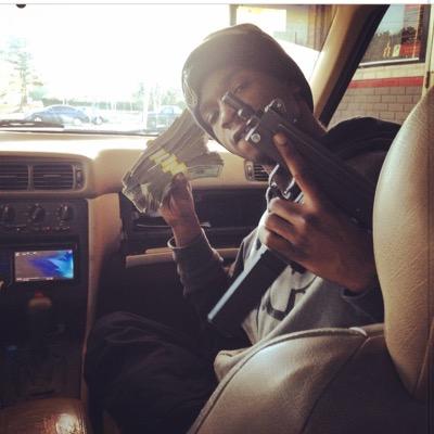 back looking mean at niggas thats throwing up signs..letting off rounds fa mines4⃣