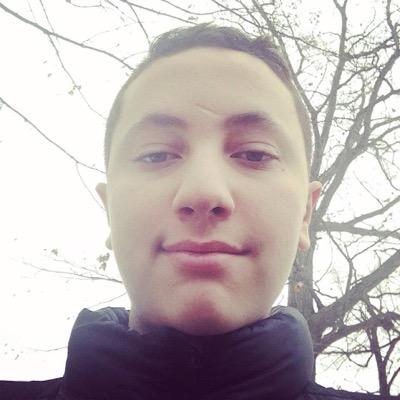 Machaal_21's profile picture. yo, footballer and youtuber, streams a little bit, 500 lovely subscribers, and awesome.