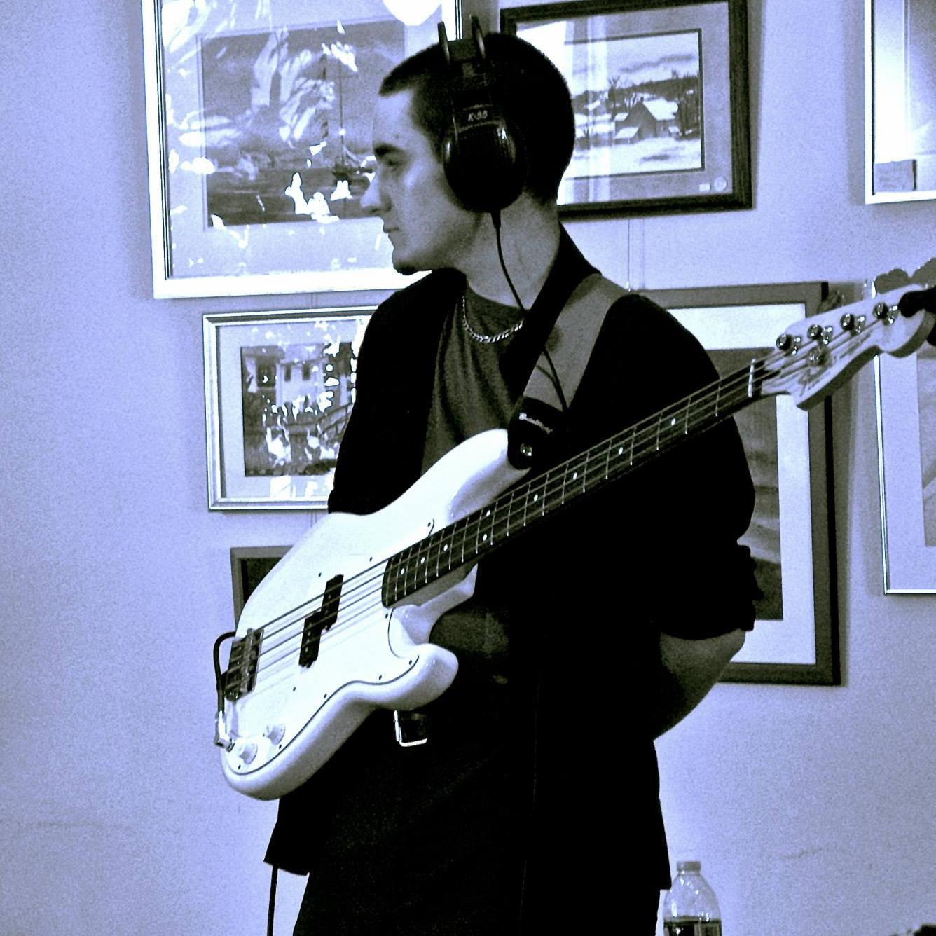 DamnTheMisery's profile picture. 