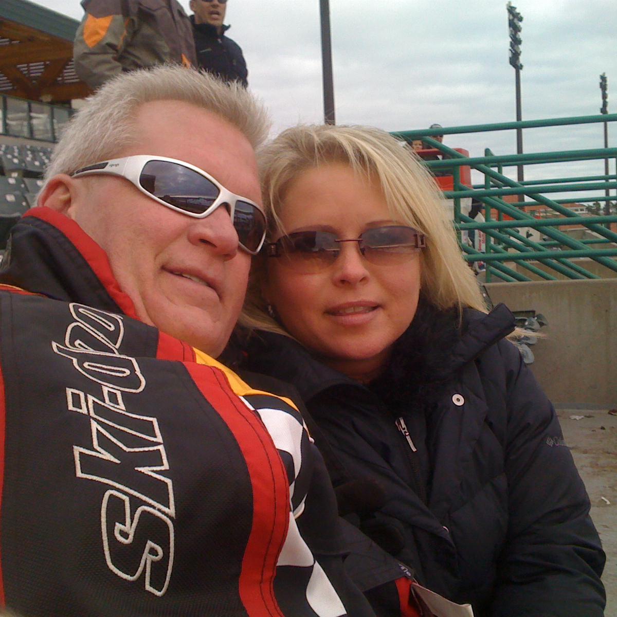 the woman in the picture is Theresa Jarland from Rochester mn, she is a lying cheating whore and has diseases