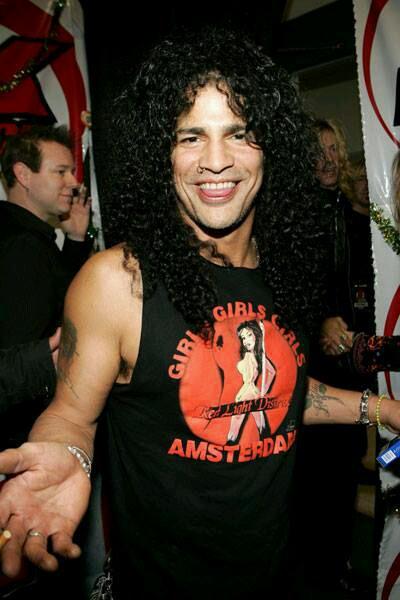 Slash is the best, we love you slash❤