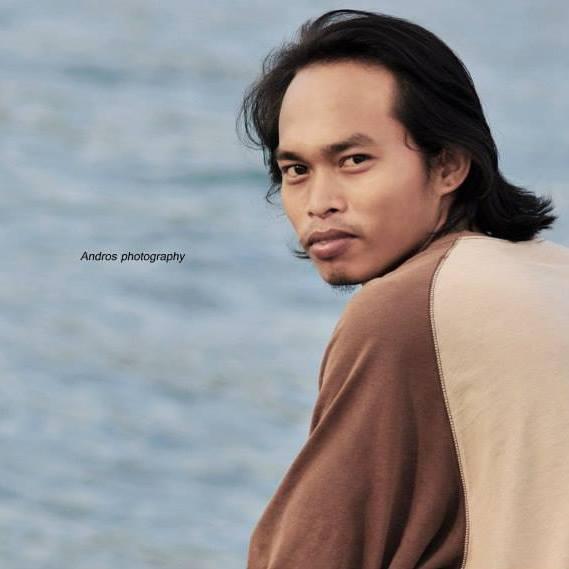 Sedang mencari. . .