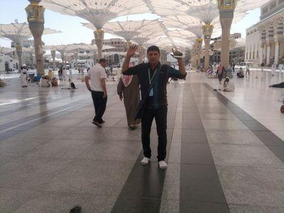 ‏ان لم تستطيع قول الحق فلا تصفق للباطل