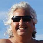 V8 Supercars, Thoroughbred Racing, The Fat Wombat Brewery Co. - Life is short, have fun
