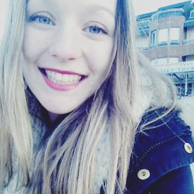 Laelaelaetitia's profile picture. Ne vis pas pour que ta présence se remarque mais pour que ton absence se ressente.