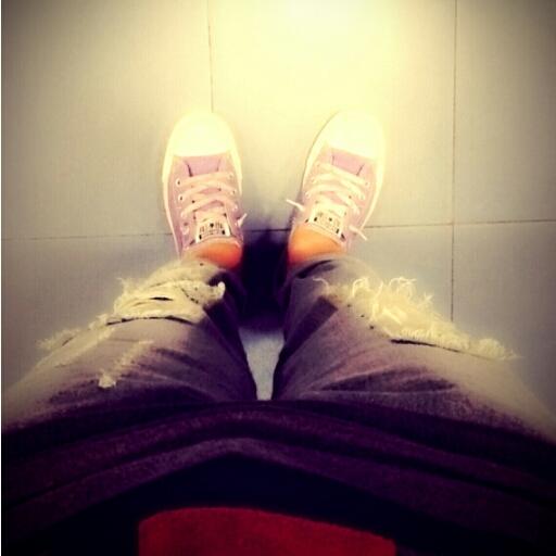 nnttiiihh's profile picture. Penduduk gelap Bandung