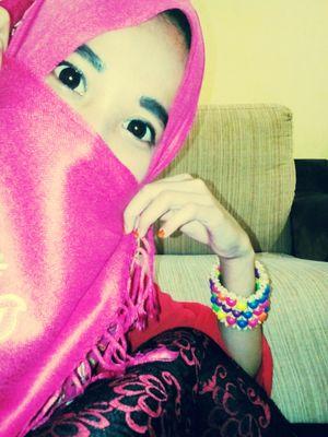 Taken By Nasrul Hakiemi . Sometimes It's Better To Leave Them Broken ❤