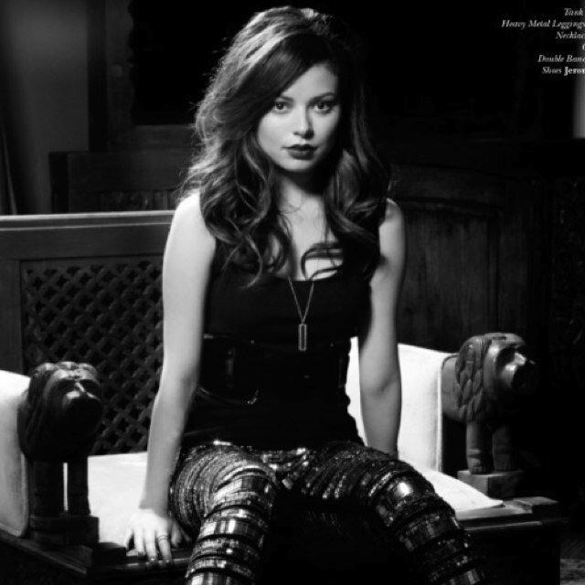@VictoriaJustice Much love Vicky, you're a gift from God, Thank God for Vic Exist In Our Lives!