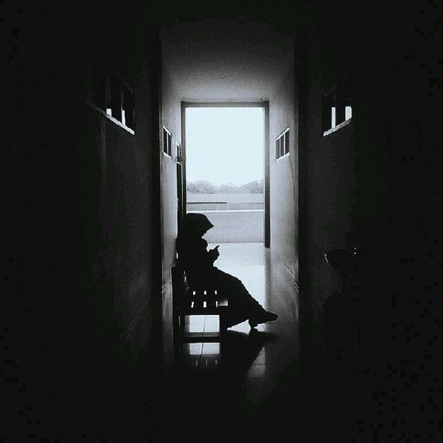 Doyan makan , Doyan sayang-sayangan , Dikit-dikit kangenan , Yakin cuma nge-stalk aja ga follow-follow ? :$ |  @rizal_andi80 ♥
