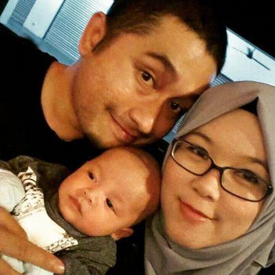 Young at heart, easy going, like to help other, single dad with 3 beautiful minions , taken by @farashamsudin