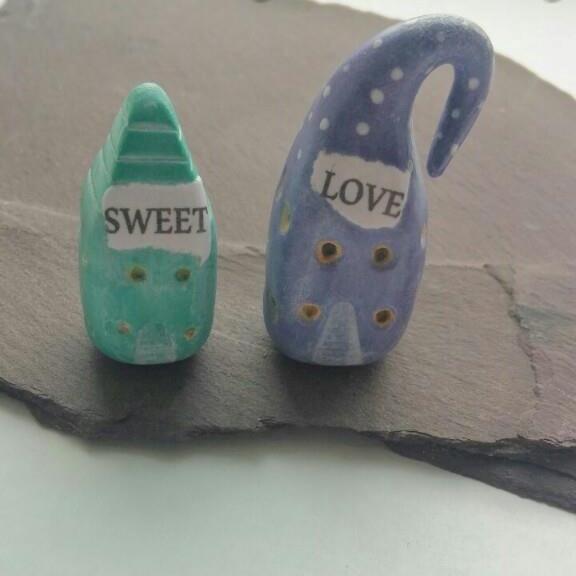 Hello!!! I am a small business making handmade jewellery and polymer clay fairy houses and stunning appliques :) We are on facebook pop on over and have a chat