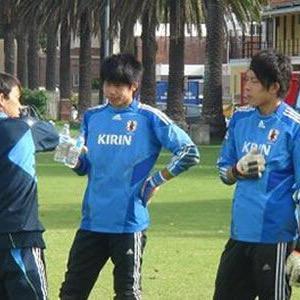 GKスクール開校！他チームや部活との掛け持ちOK！「もっと上手くなりたい」「チームにGKコーチがいない」「ライバルに勝ちたい」「GKを始めたい」日本サッカー協会公認の専属GKコーチが指導します！社会人から大学生、高校生、中学生まで参加可能です。詳細はホームページをご覧下さい。【全国出張指導も可能です】