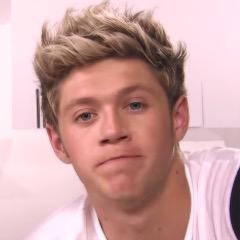 please follow @insatiablehoran !  (◠ω◠✿)