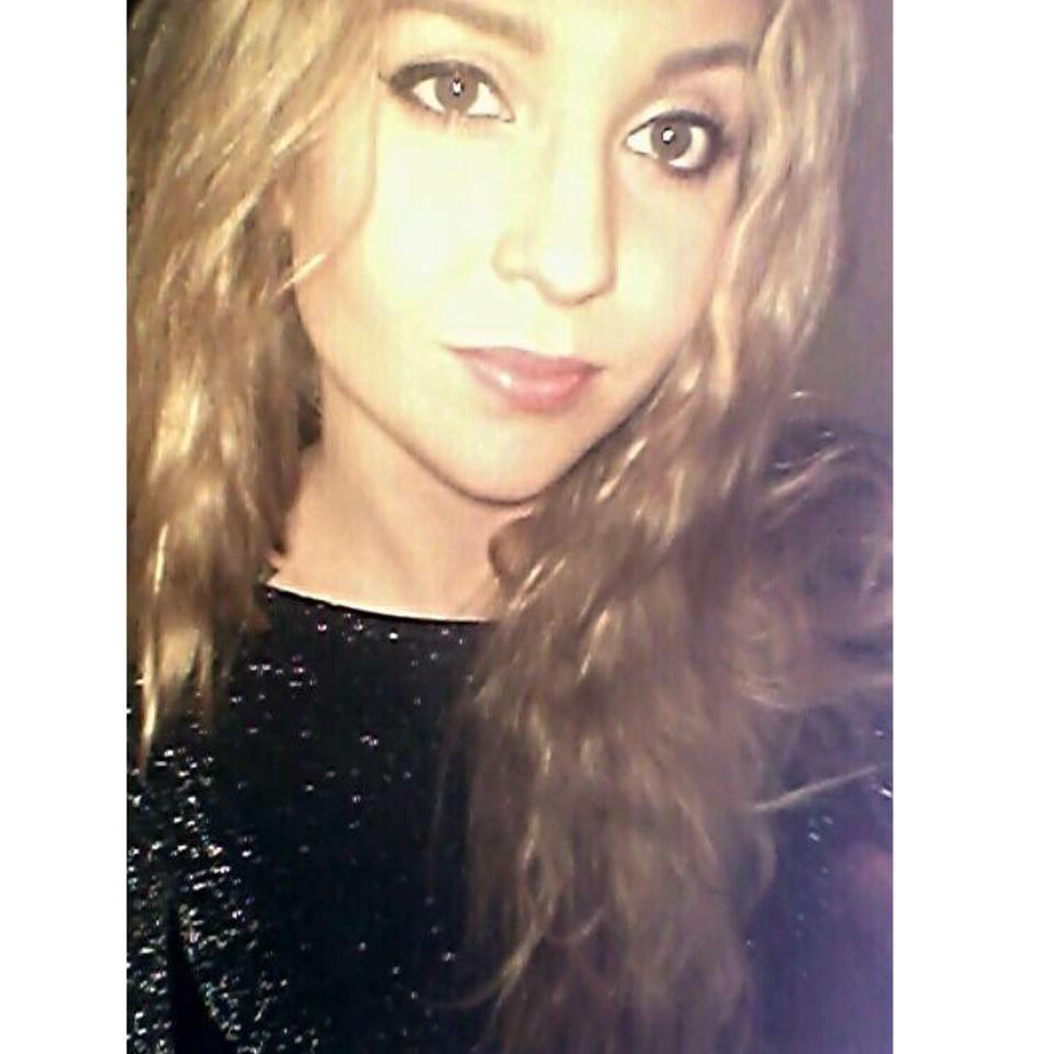 EmiRed's profile picture. I study interior design https://t.co/0MGvEuMfdC