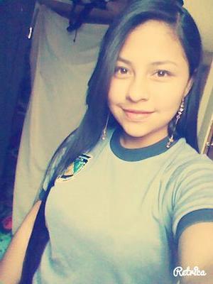 MarcelaE007's profile picture. ''Esperaría cien vidas. Para caminar una contigo..''